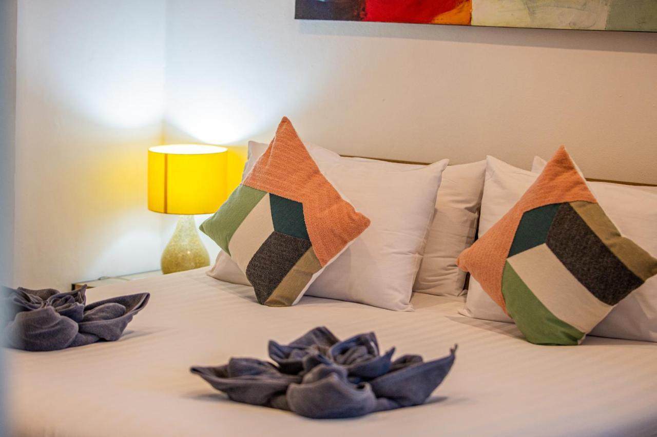 Brodie Rawai Resort Nai Harn Eksteriør billede