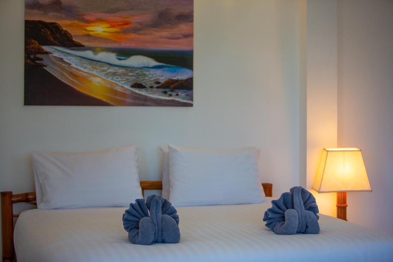 Brodie Rawai Resort Nai Harn Eksteriør billede